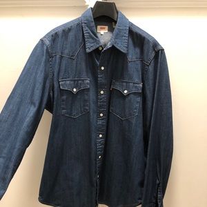 Levi’s Blue Denim button down shirt - Large
